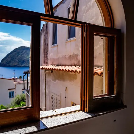 Nima Holidays * Canneto (Lipari)