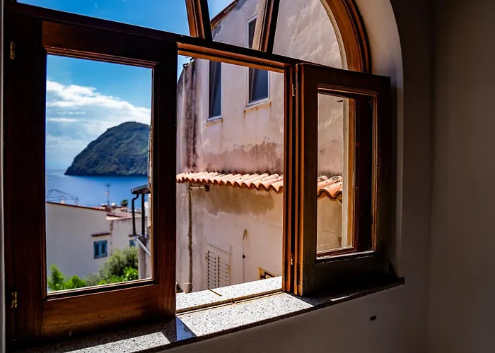 Nima Holidays * Canneto (Lipari)